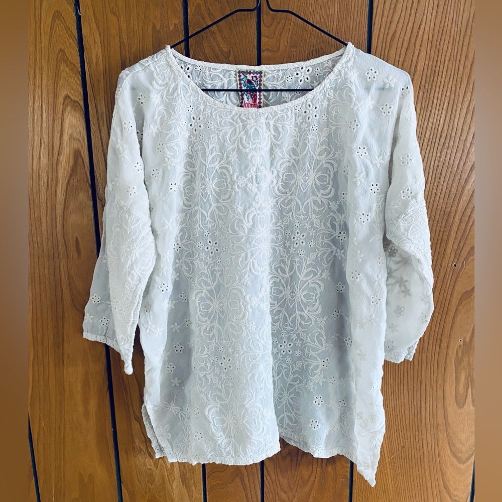 Johnny Was blouse shirt 100% Cupra Rayon eyelet lace embroidery detailing small
